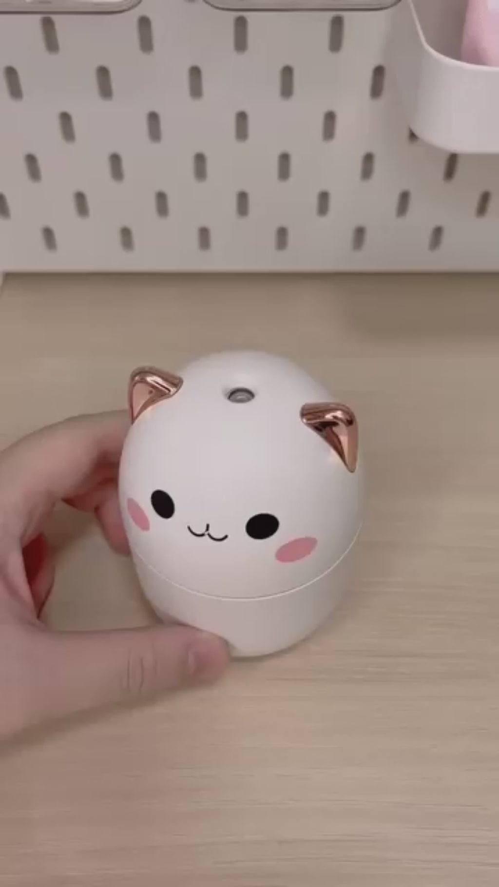 Cute Cat USB Humidifier - Ultra-Silent LED Aromatherapy Diffuser